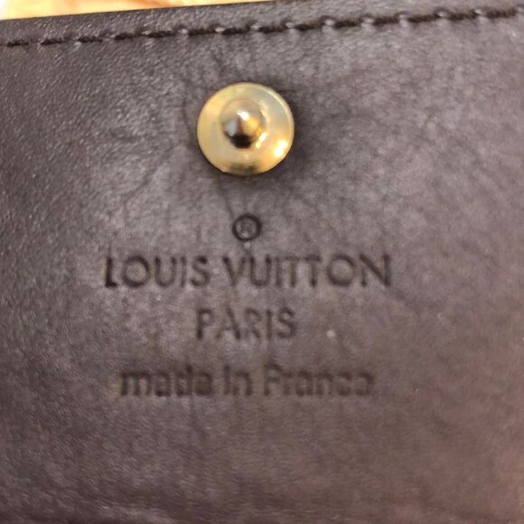 Authentic Louis Vuitton Vernis Patent Leather Multicles 4 Key Holder - Picture 3 of 11